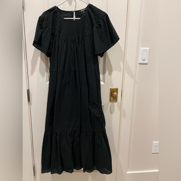 madewell embroidered smocked midi dress Madewell | Dresses | Madewell Embroidered Smocked Midi Dress Size Medium  Black